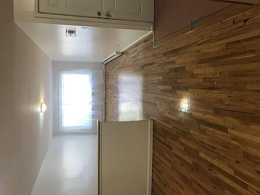 Rented by Voro, LLC | media 31