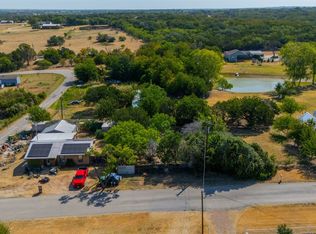 753 Lois Ln, Weatherford, TX 76088