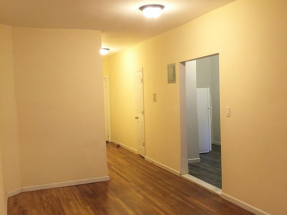 5th image of 3520 Dekalb Ave APT 1C