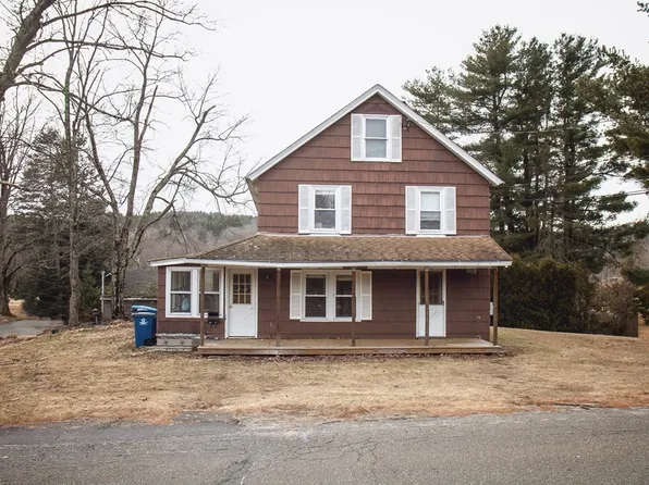 25 Oak St, Monson, MA 01057