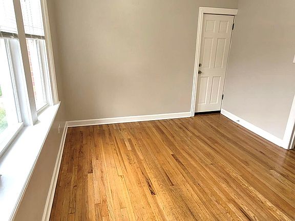 3rd image of 6836 W Wrightwood Ave Unit 1
