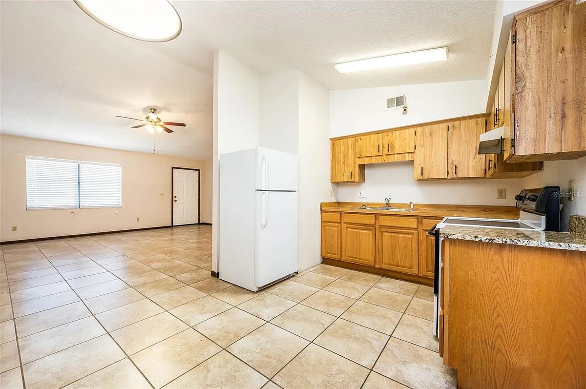 Building Photo - 3101 SW 97th St #3105