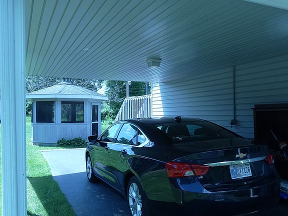 Carport with electricity