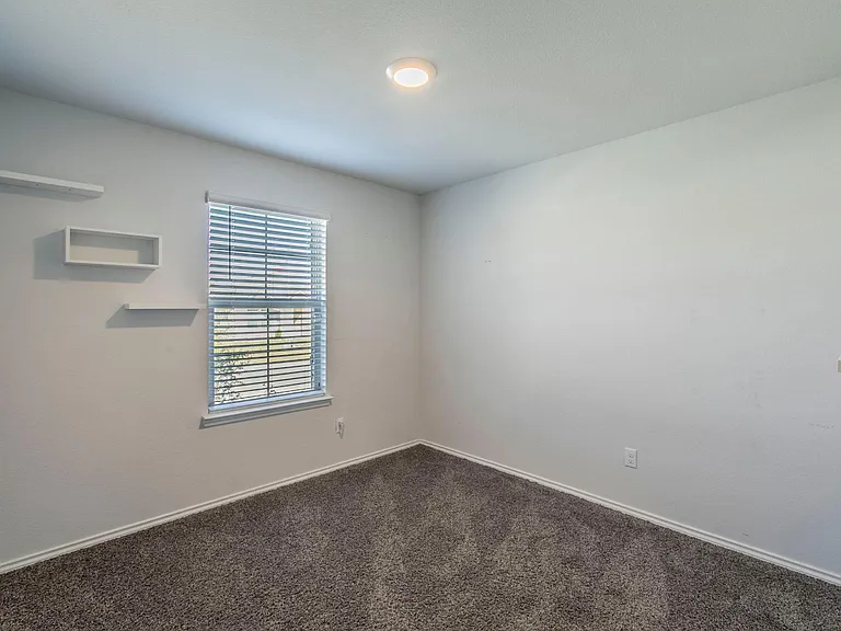 237 Poplin Ln — Photo 18