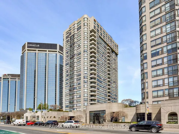 1 Aberfoyle Cres #411, Toronto, ON M8X 2X8
