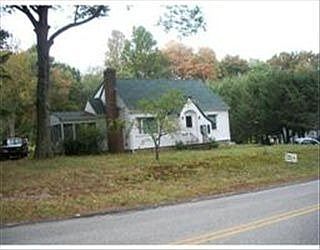 2nd image of 273 Chestnut Hill Rd