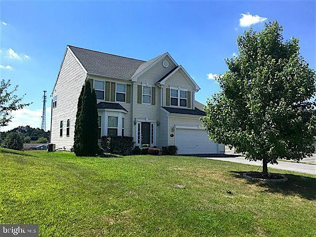 950 Alandale Dr photo 1