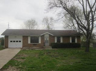1005 N 13th Ave, Ozark, MO 65721