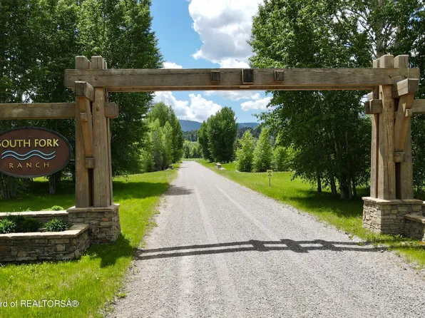 121 Bald Eagle Dr, Swan Valley, ID 83449