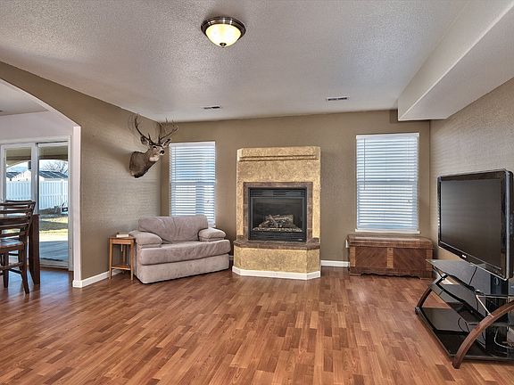 Cozy Gas-Log Fireplace!