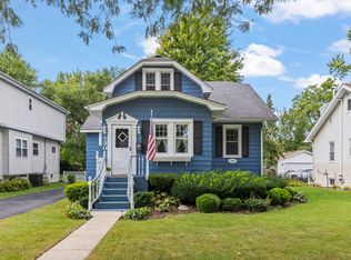 130 S Yale Ave, Villa Park, IL 60181