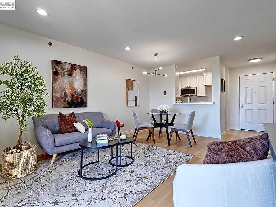 1st image of 685 Dartmore Ln APT 365