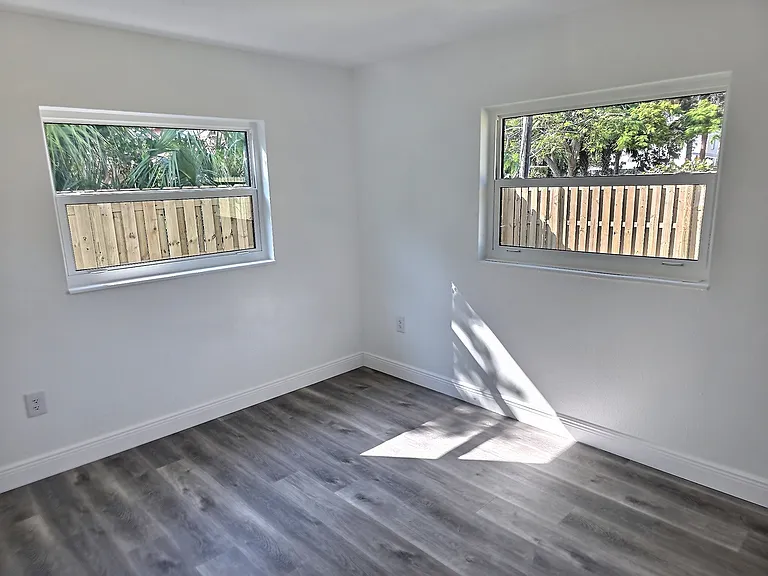 440 3rd Ave — Photo 11