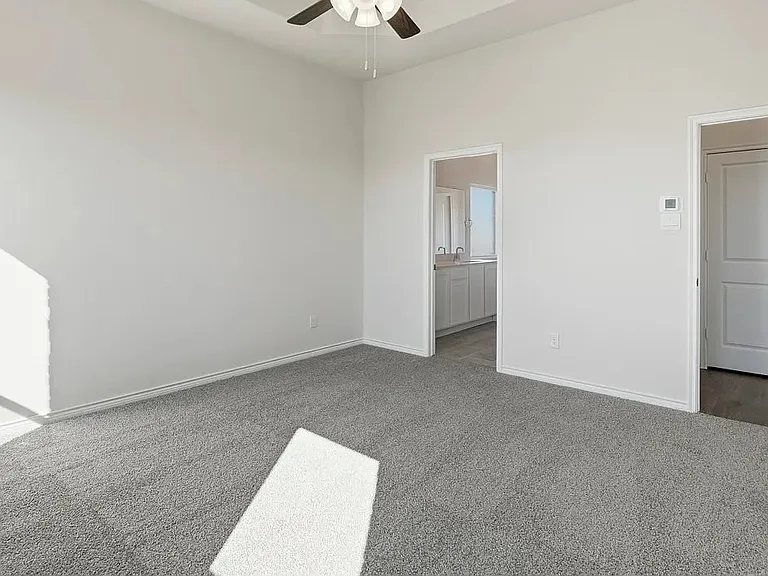8428 Radiant St — Photo 17