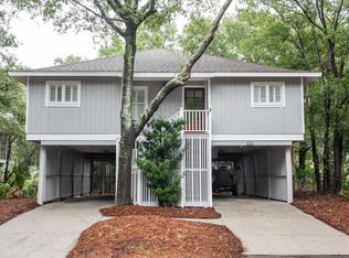 13 Twin Oaks Ln, Isle Of Palms, SC 29451