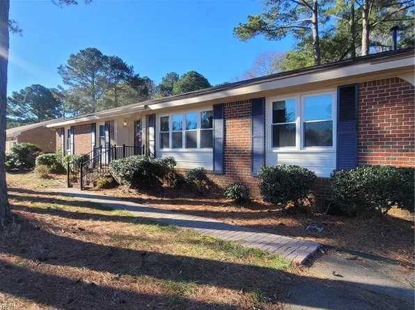 4216 Burnham Dr, Portsmouth, VA 23703