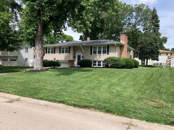 3611 S 107th St, Omaha, NE 68124