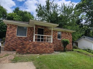2890 Overton Crossing St, Memphis, TN 38127