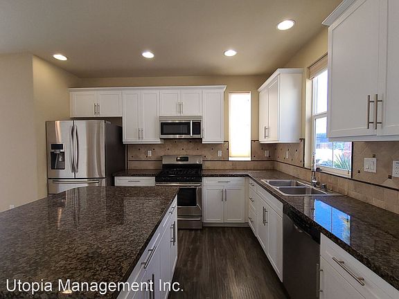 5th image of 4541 Rainier Ave Unit 16