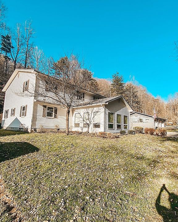 1st image of 140 Castle Dr