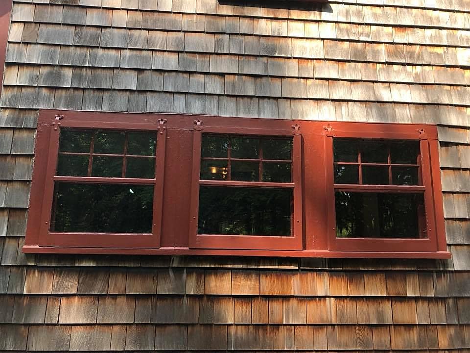 2nd image of 7 Lee Hill Rd