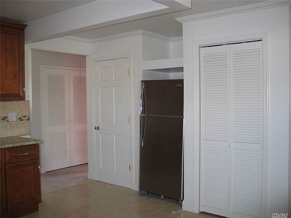 4th image of 109-51 177th St #2