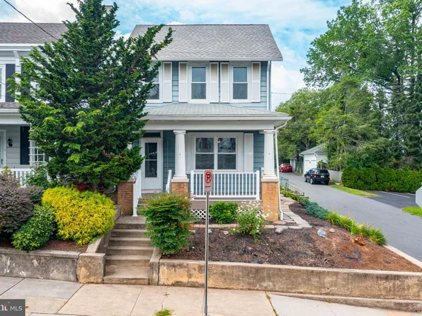 21 W Summit St, Mohnton, PA 19540
