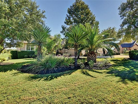 3rd image of 106 Lake Como Dr