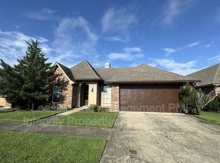 111 Hacienda Ln, Lafayette, LA 70508