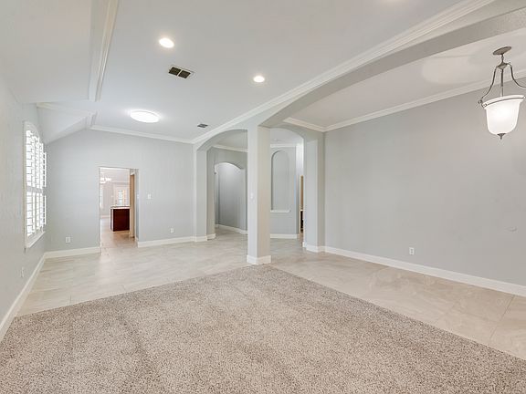 4th image of 5218 Hopewell Dr