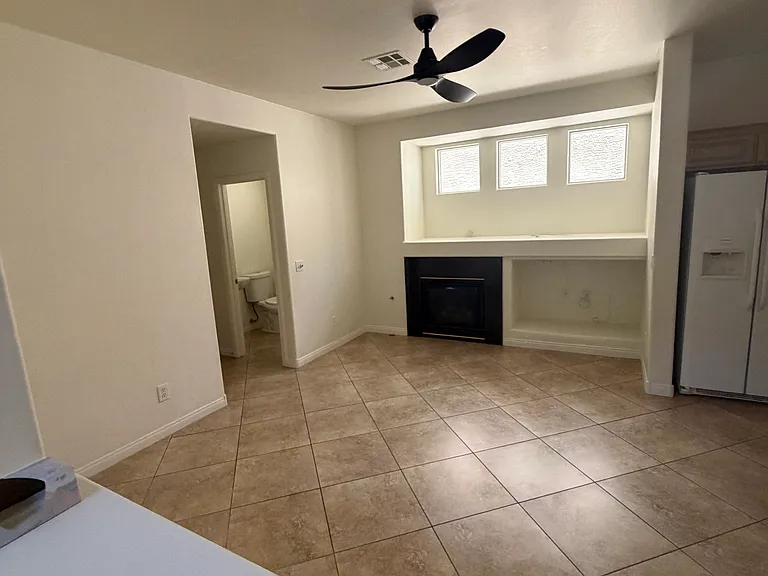 1656 Warrenville St — Photo 7
