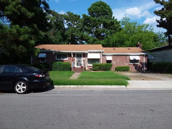 7484 Hughart St, Norfolk, VA 23505