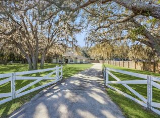 23934 Wolf Branch Rd, Sorrento, FL 32776