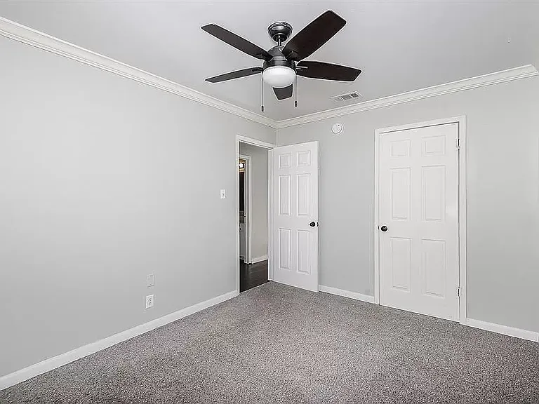 440 E Taylor St — Photo 6