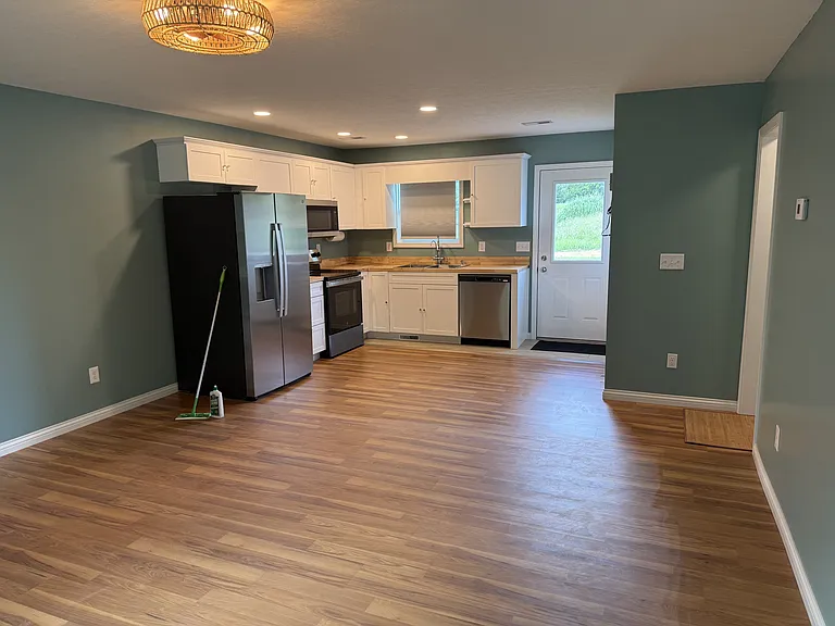 9104 New Jackson Hwy — Photo 3