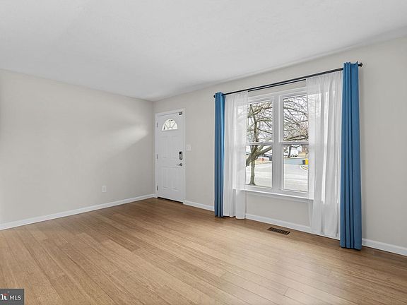 5th image of 7818 Metacomet Rd