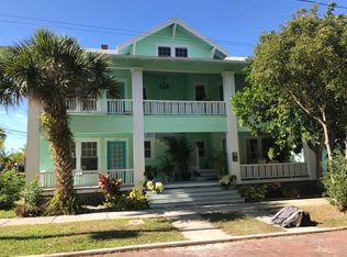 122 Pineapple St #122, Tarpon Springs, FL 34689