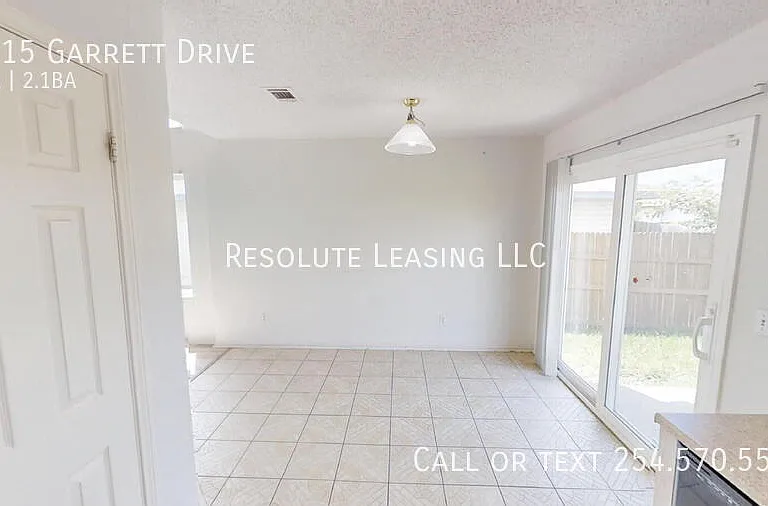 2215 Garrett Dr — Photo 7