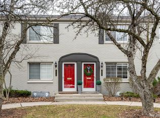 683 Graefield Ct, Birmingham, MI 48009