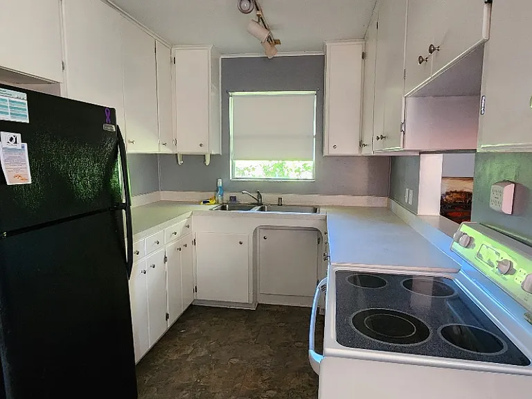 126 NE 14th Ave — Photo 7