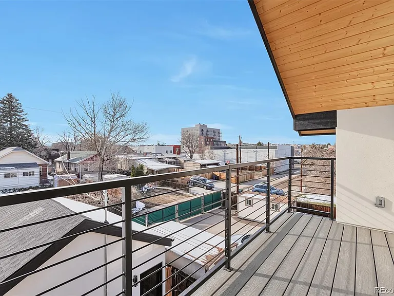 1453 Irving St — Photo 25