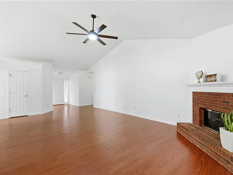 575 Chandon Way — Photo 4