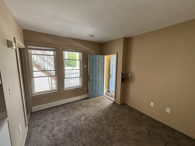 27 Civic St #6 — Photo 8