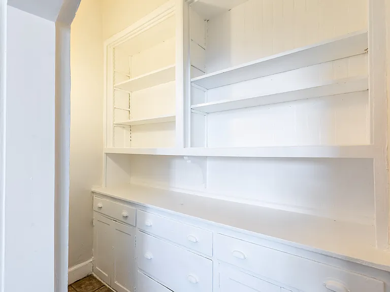 811 Lexington Ave #1 — Photo 17