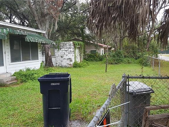 2nd image of 6808 N Willow Ave