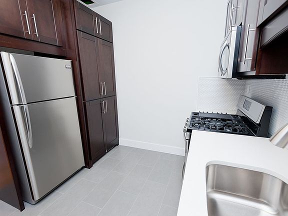 4th image of 1221 Astoria Blvd APT 2R