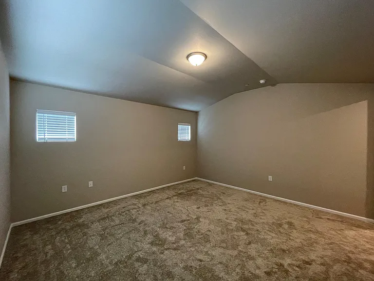 1037 Timberline Ave — Photo 14