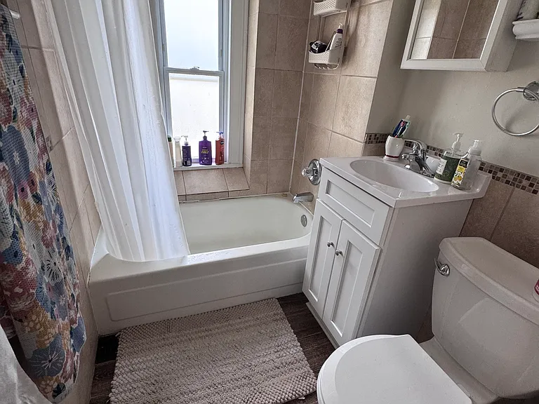 77 Hamilton St #77 — Photo 12