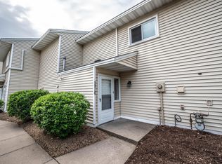 5916 Cahill Ave, Inver Grove Heights, MN 55076