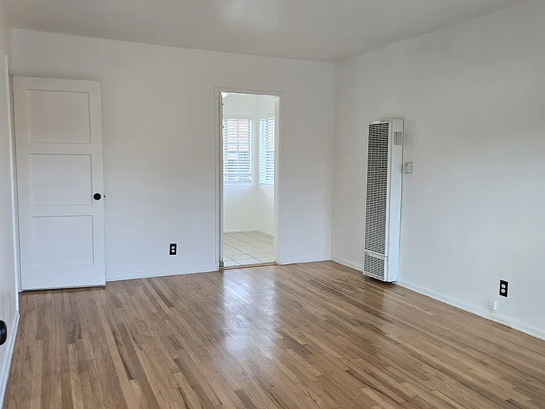 3552 Locke Ave — Photo 5
